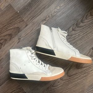 Dolce Vita Zohara Sneaker